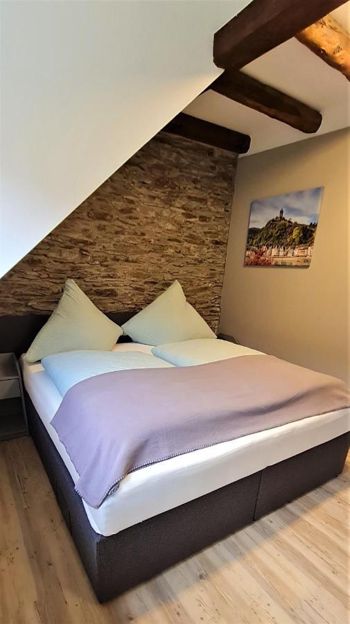 Ferienwohnung Am Fluss Klotten Bagian luar foto